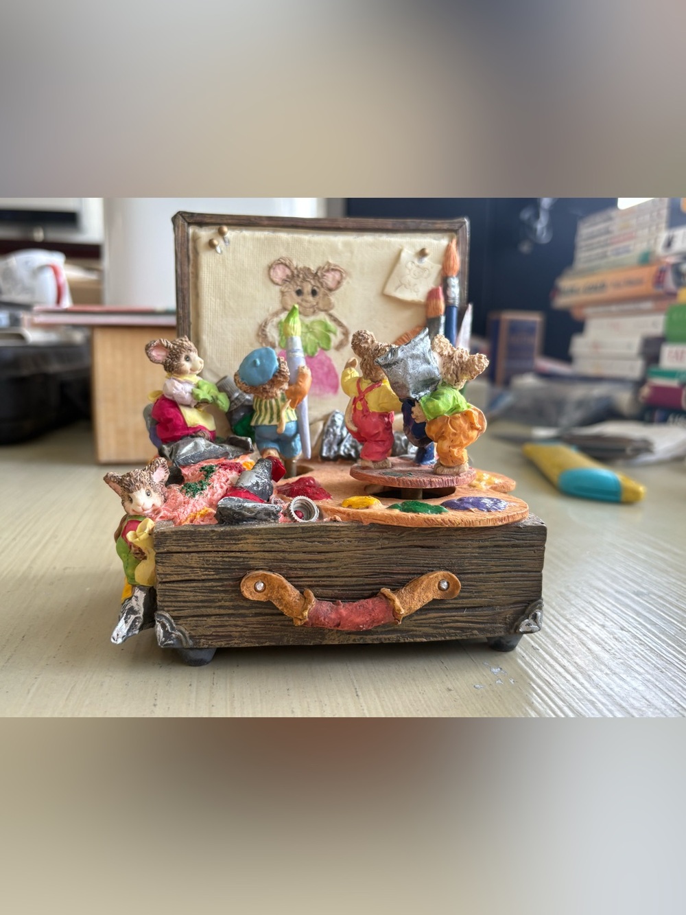 Vintage Whimsical Painted Mouse Artist Playset – Multicolor